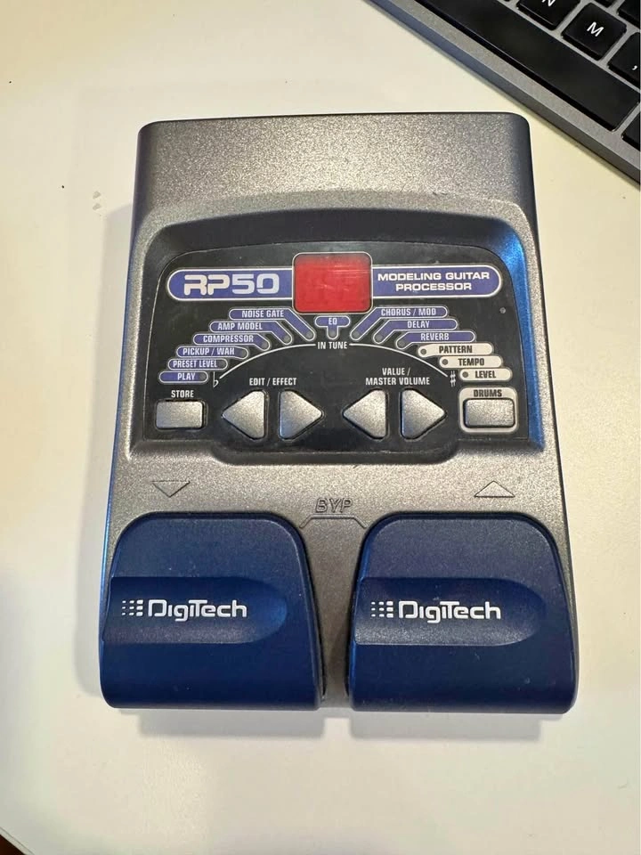 Digitech RC50 guitar processor