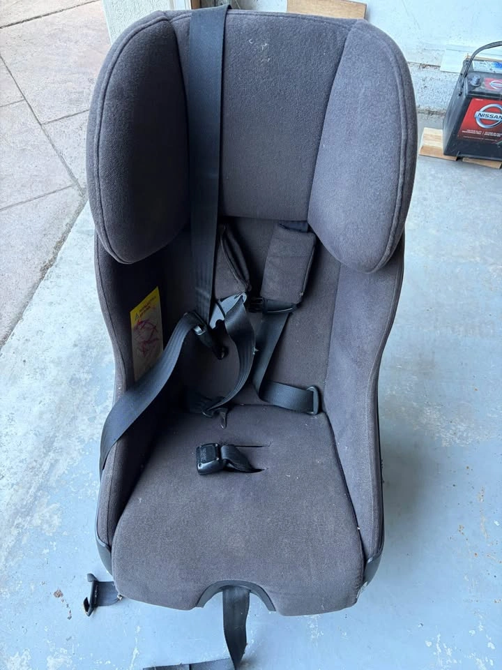 Clek Foonf Convertible Car Seat - photo 2
