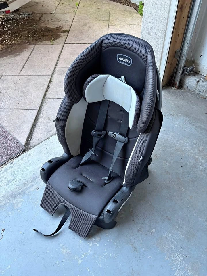 Evenflo Chase Plus Car Seat