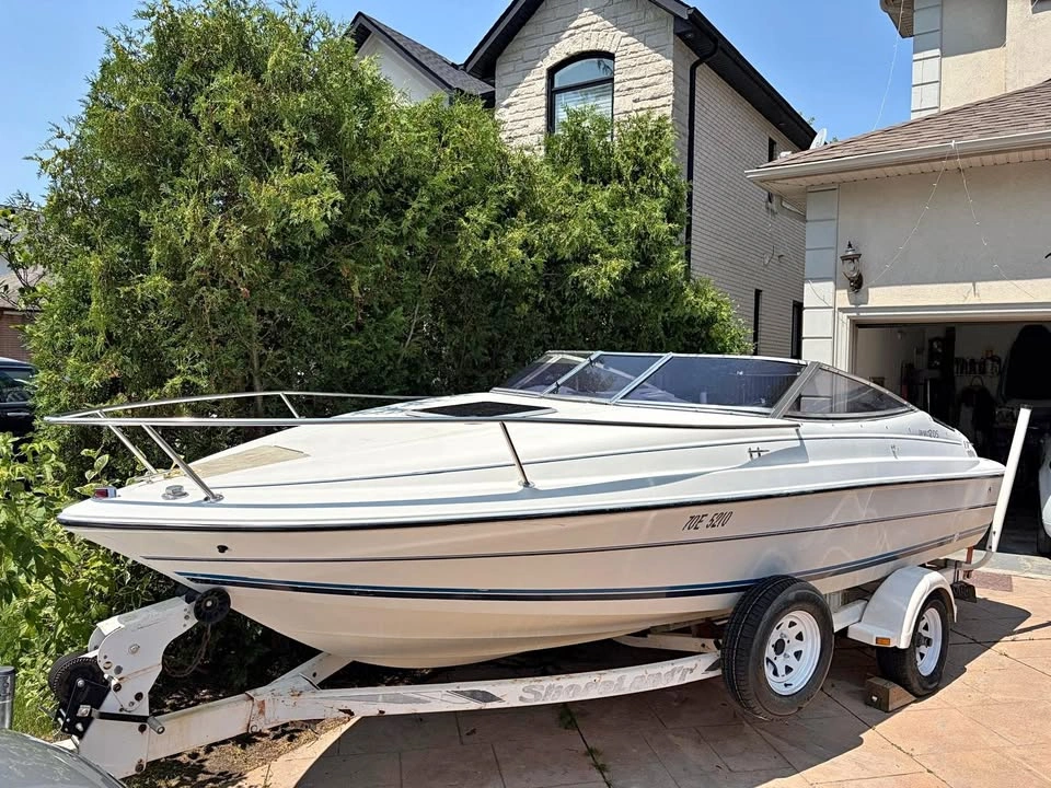 Priced to sell - 20.5ft Boat - 4.3L Mercruiser engine 220hp