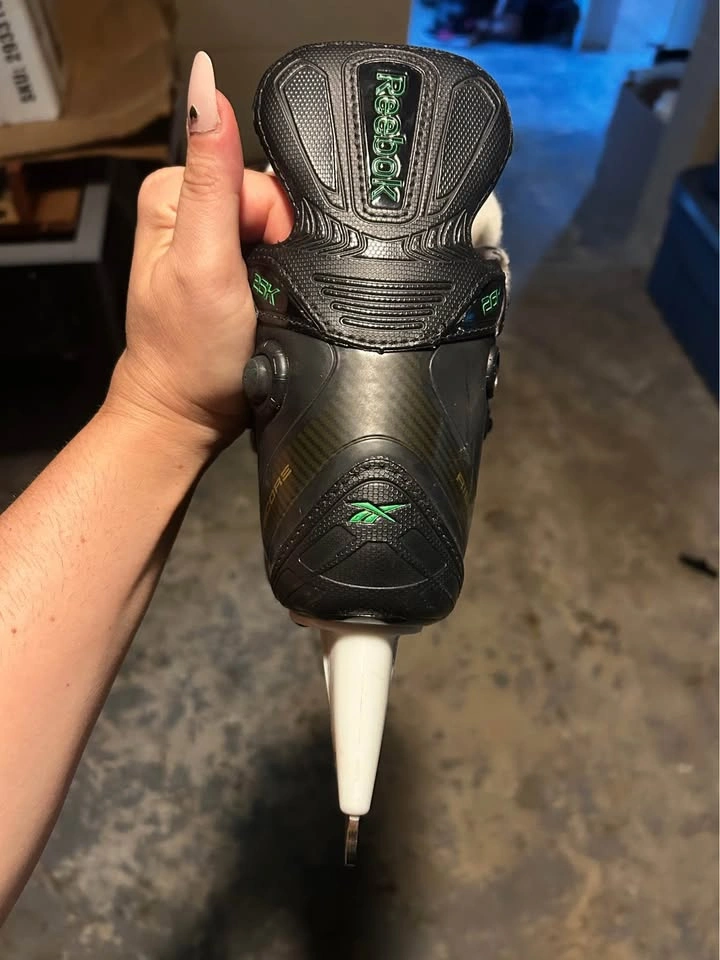 Reebok 26K youth Hockey Skates - photo 4