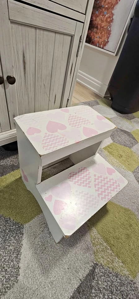 White Wooden Two-Step Stool with Pink Heart Pattern