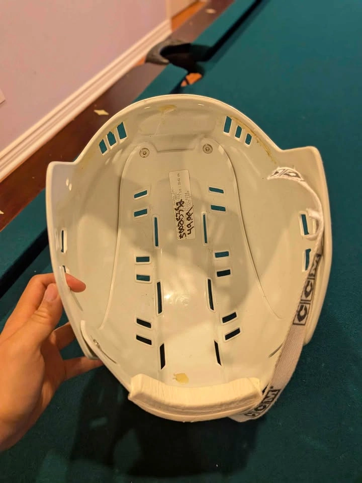 CCM Hockey Helmet - photo 2