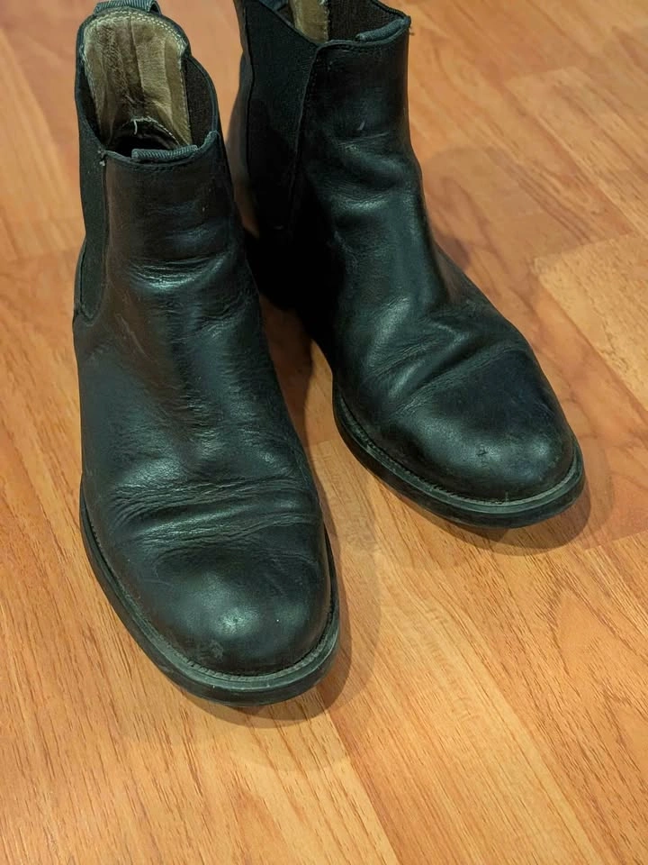 Black Leather Chelsea Boots (EU36) - photo 2