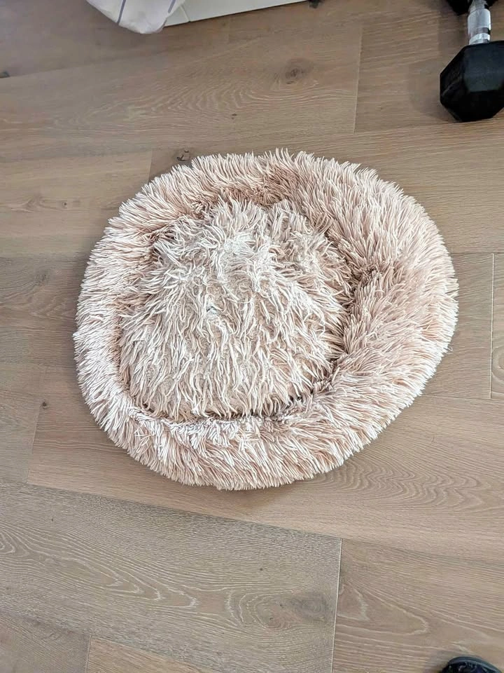 Round Plush Calming Pet Bed