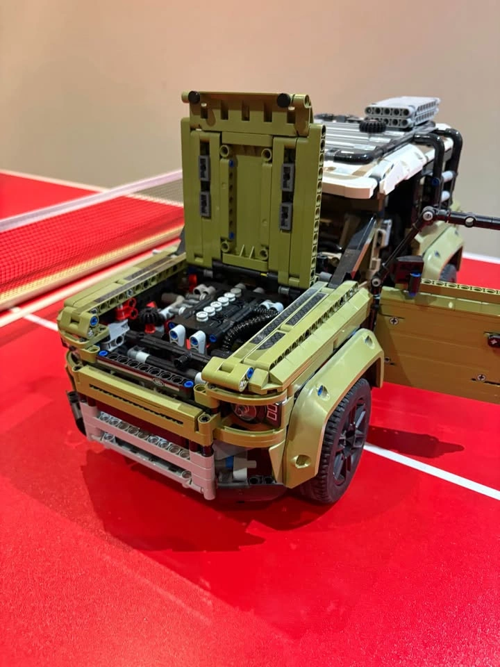 Lego Technic Land Rover Defender - photo 4