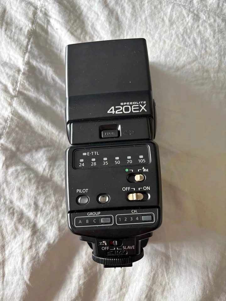 Canon Speedlite 420EX Camera Flash
