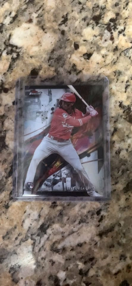 Finest Elly De La Cruz RC Baseball Card