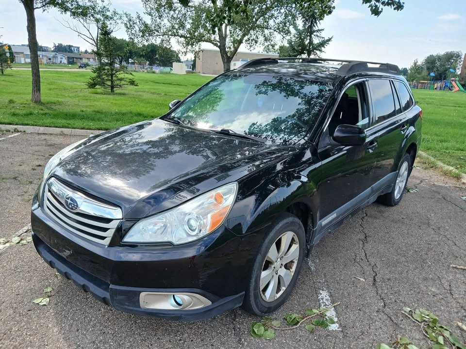 2011 Subaru Outback - photo 2