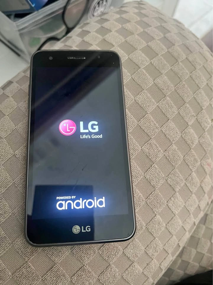LG K4 2017 Smartphone