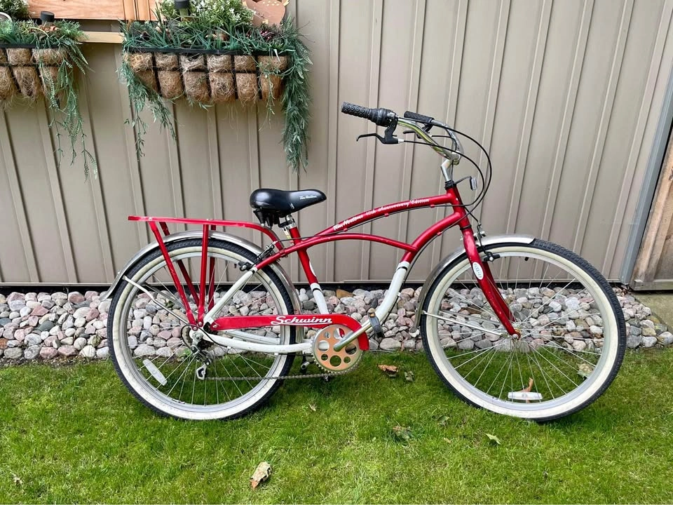 Schwinn Tim Hortons 40th Anniversary Edition Cruiser Bike