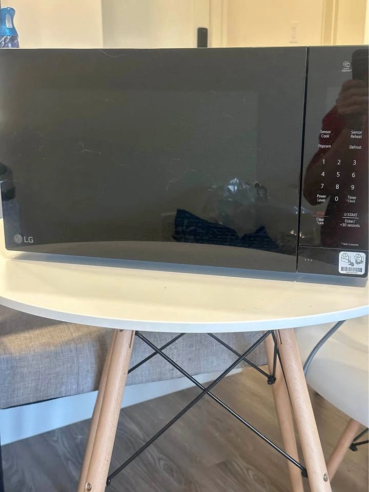 LG Microwave