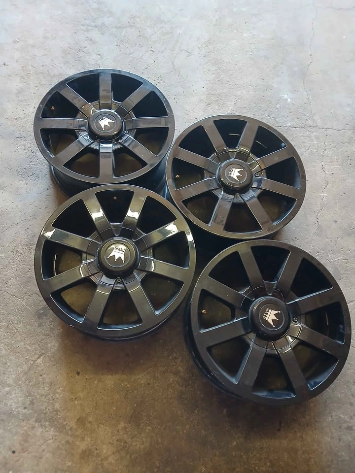 Set of 17 inch Mazzi rims 5x114.3 or 5x127