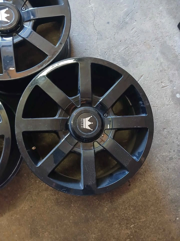 Set of 17 inch Mazzi rims 5x114.3 or 5x127 - photo 2