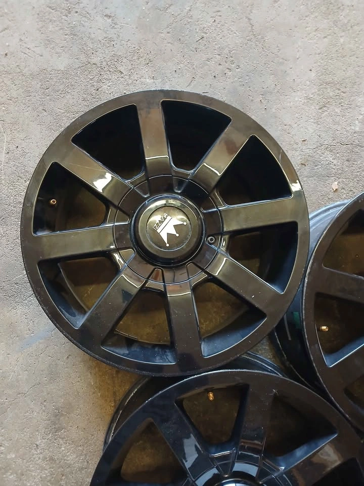 Set of 17 inch Mazzi rims 5x114.3 or 5x127 - photo 5