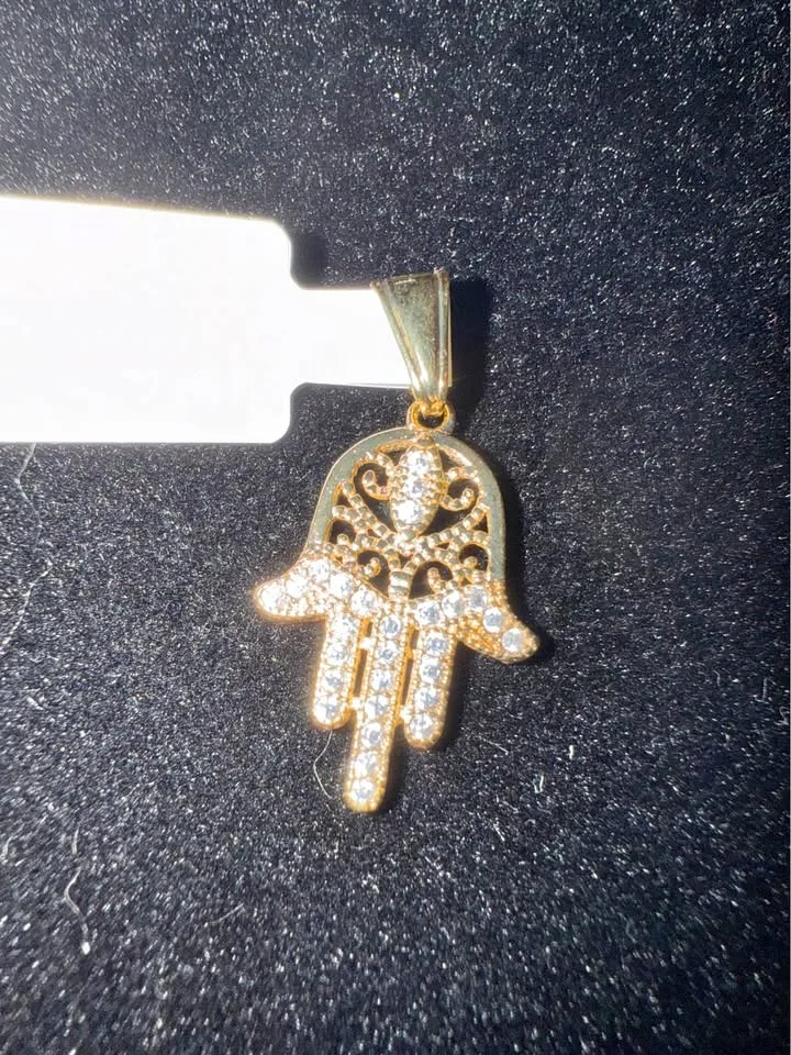 18k Gold fill Hamza hand pendant thumbnail