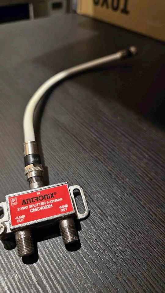 Antronix 2 way splitter