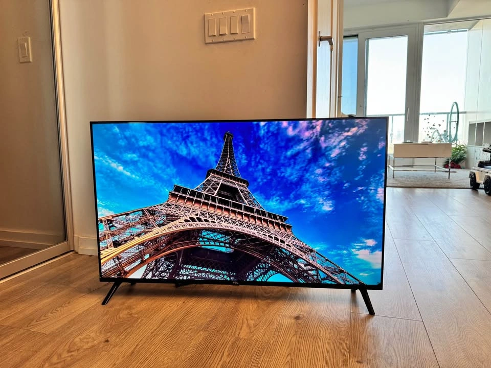 TCL 43” QLED TV – Open Box - photo 3