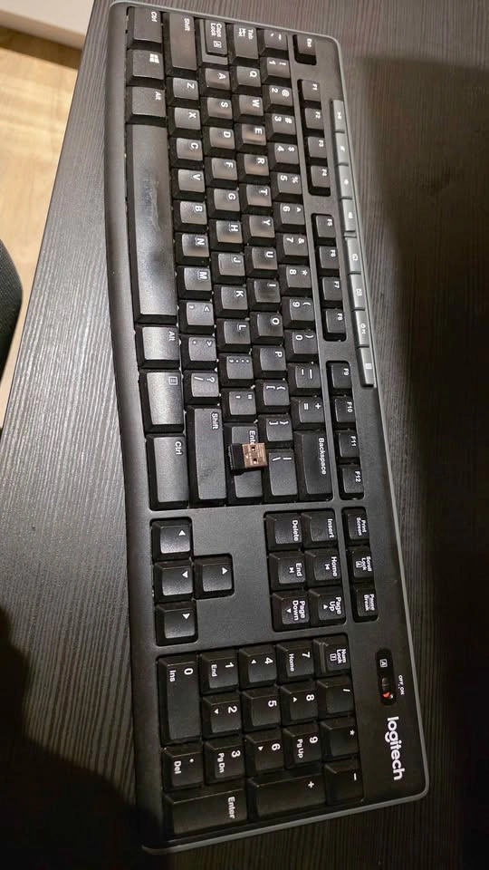Logitech wireless keyboard - photo 2