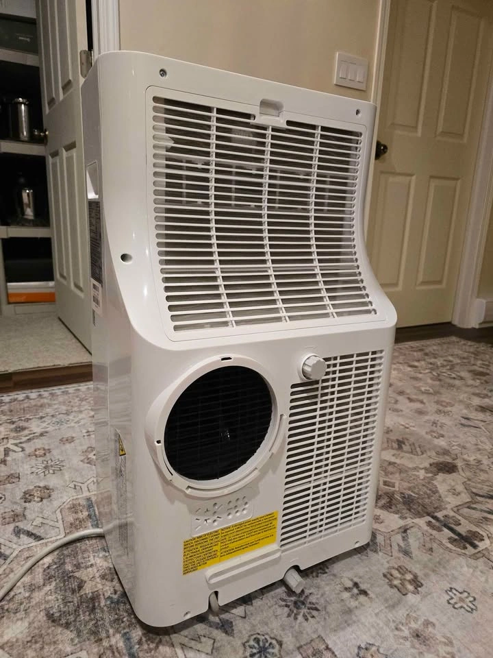 Danby 12000 BTU portable Air Conditioner - photo 2