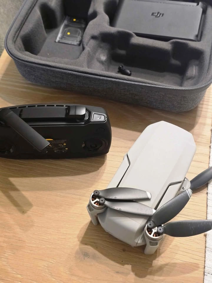 DJI White Mavic Mini Fly More Combo with 3 Batteries - photo 2