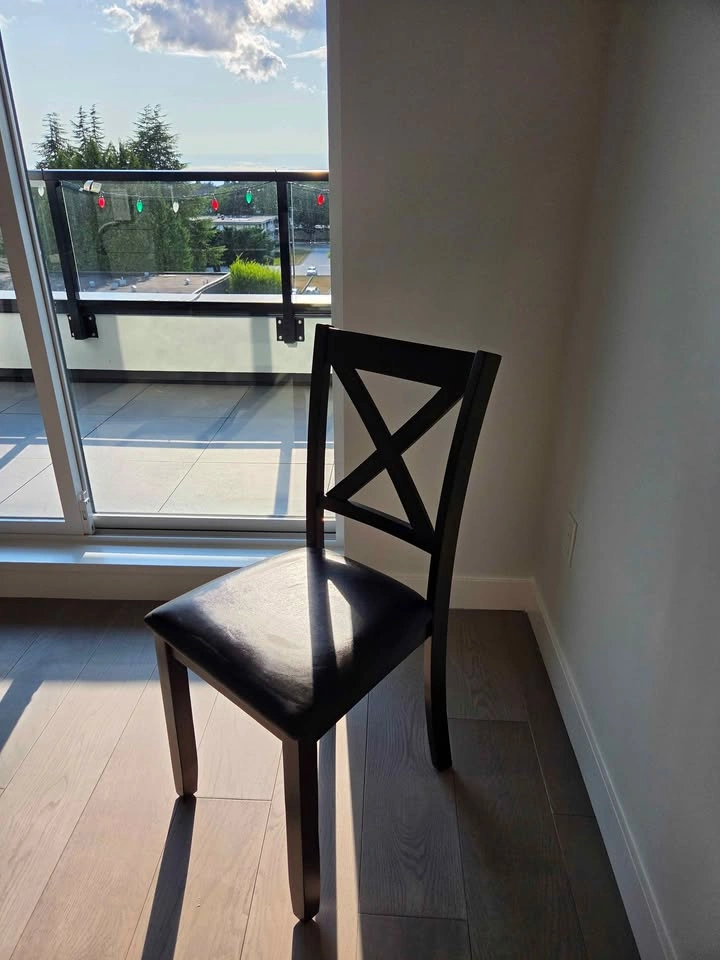 Dining table and chairs - photo 2