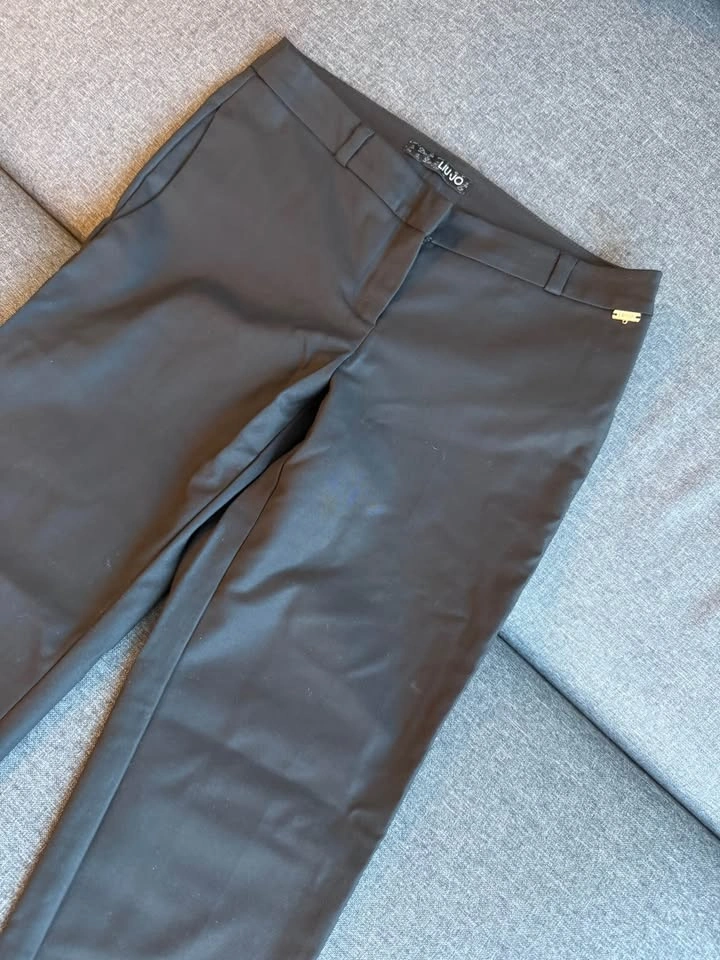 Black pants - photo 2
