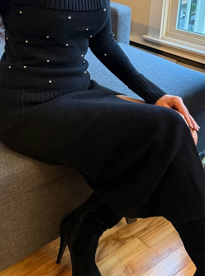 Black Skirt - photo 2