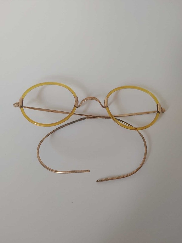 Vintage Round Eyeglasses with 1/10 12k gold