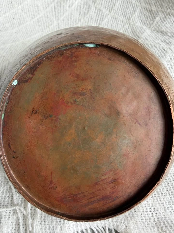 Antique Vintage Hand-Hammered Copper Pot / Cauldron - photo 3