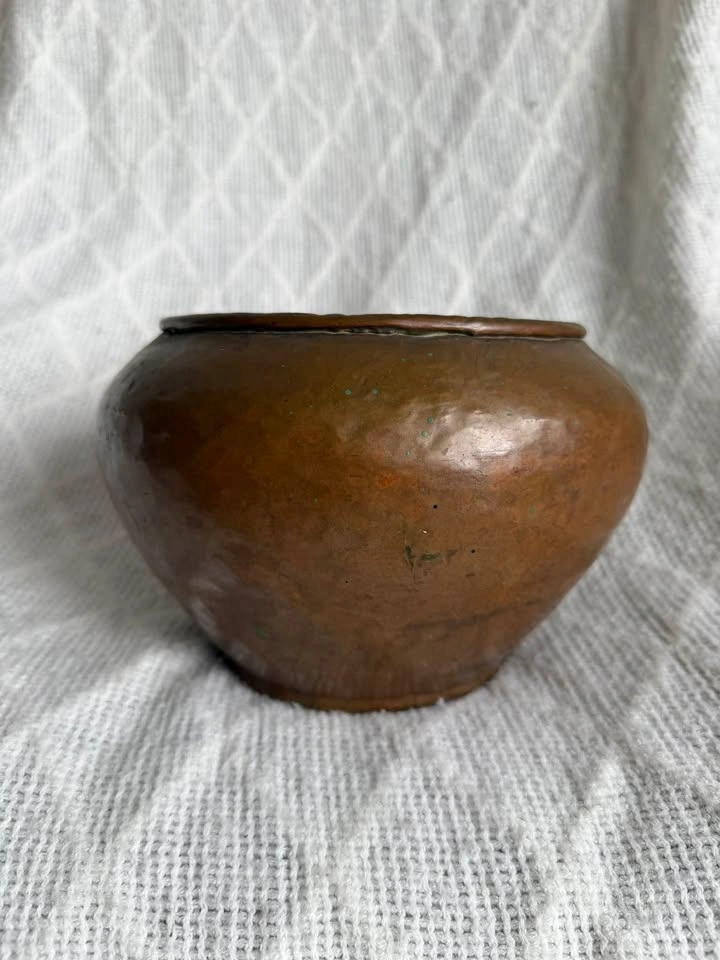Antique Vintage Hand-Hammered Copper Pot / Cauldron - photo 4