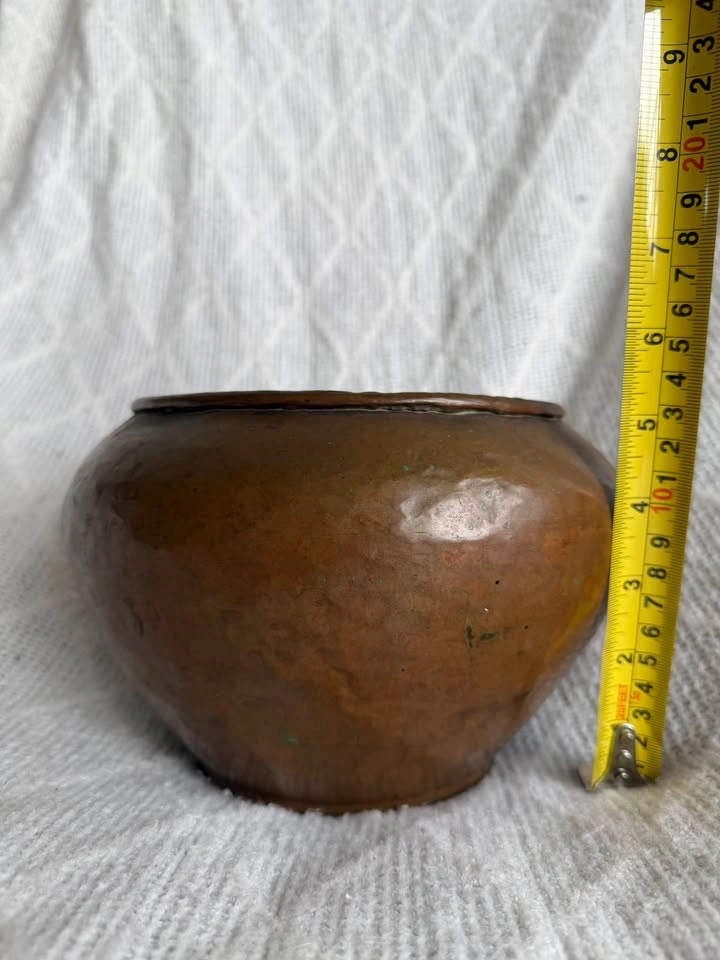 Antique Vintage Hand-Hammered Copper Pot / Cauldron - photo 5