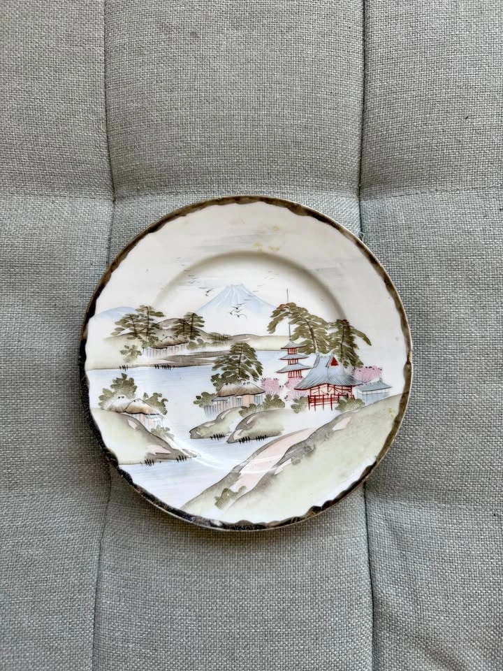 Vintage 1930s-1950s Japanese Kutani Style Eggshell Porcelain Sau