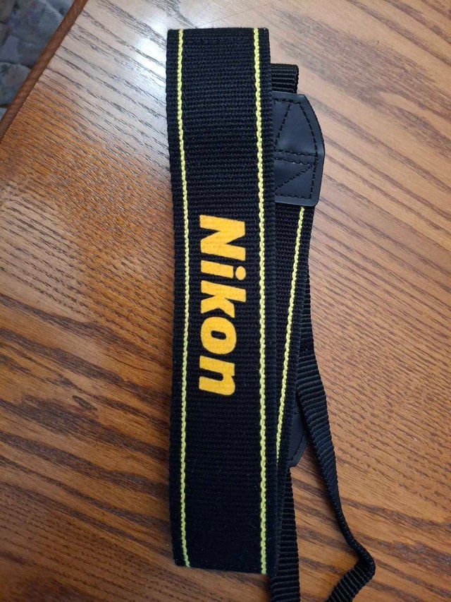 Nikon original camera strap- like new