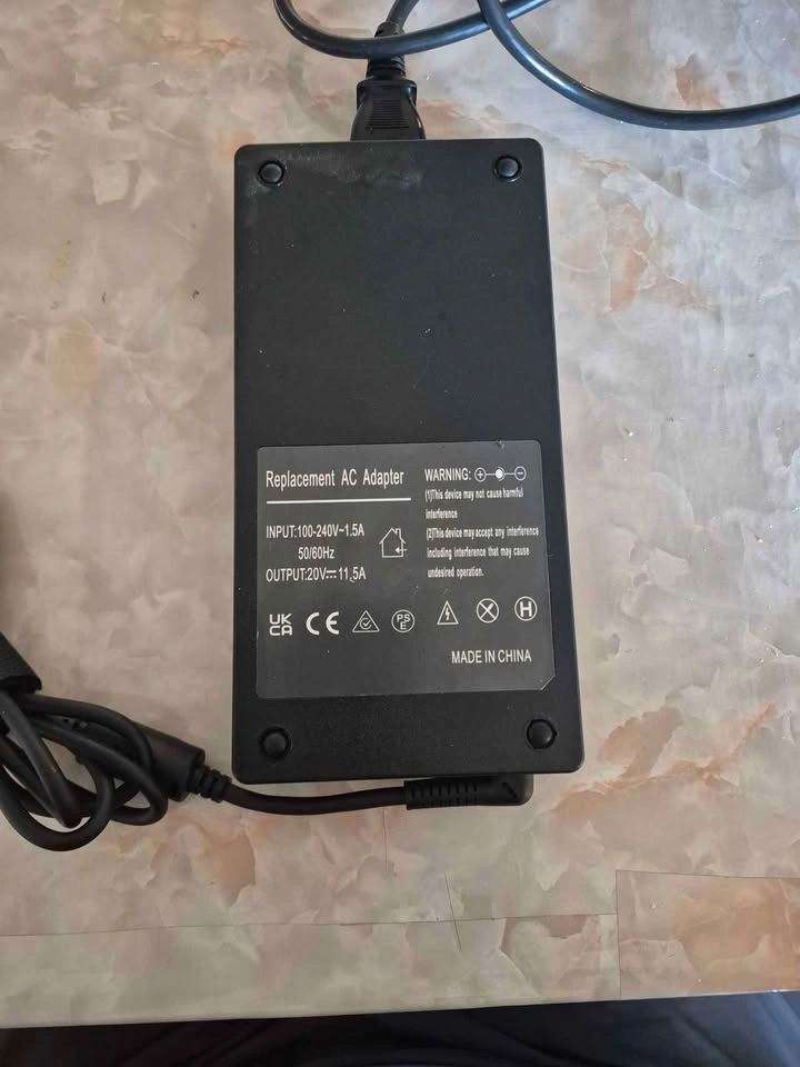 Lenovo 230W AC Adapter Slim Tip - photo 2