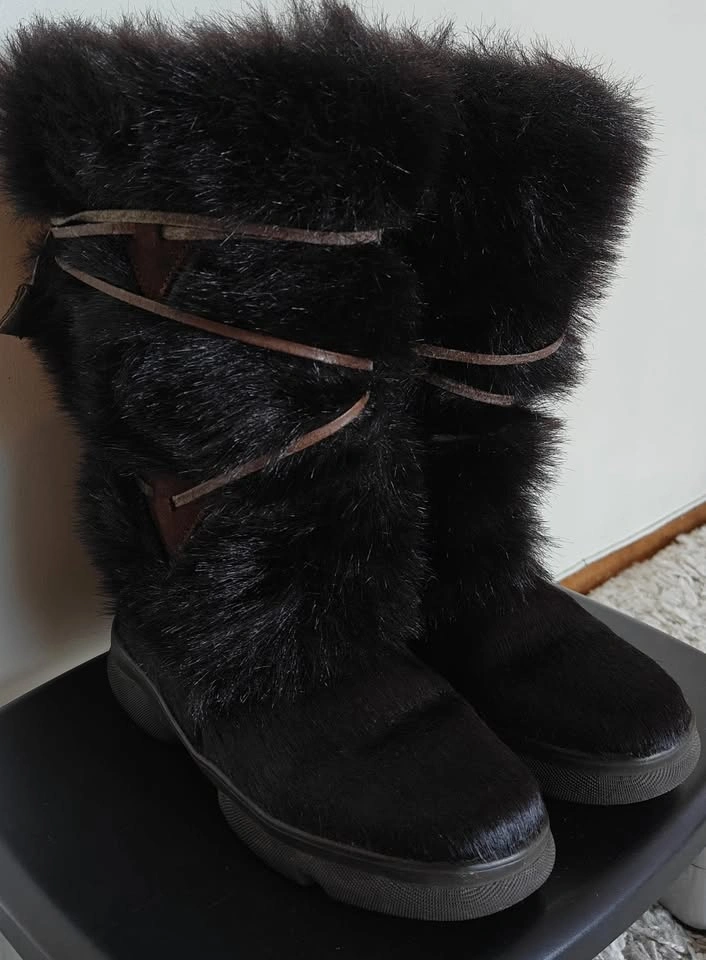 👢  Italian Women’s Fur Winter Snow Boots – Size 6 - photo 3