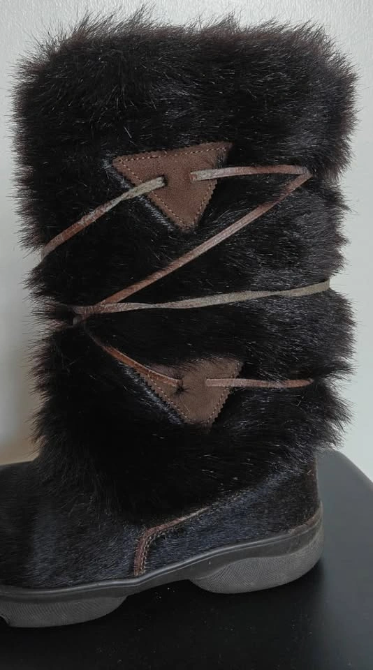 👢  Italian Women’s Fur Winter Snow Boots – Size 6 - photo 4