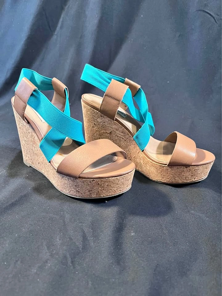 Steve Madden Cork Wedge Sandals – Size 6