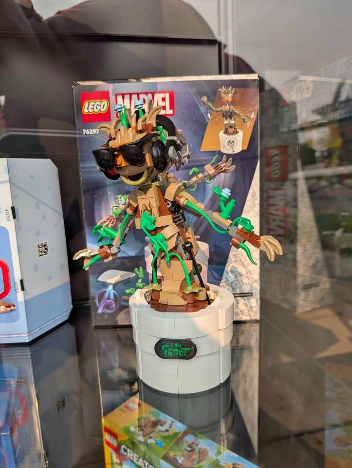 LEGO Marvel Dancing Groot #76297 prebuilt with box