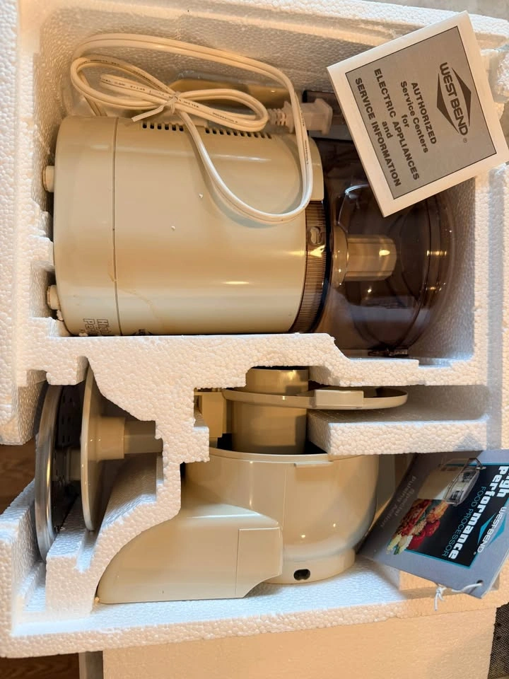 West Bend Food Processor 6500 Chopper Slicer Vintage Open Box - photo 3