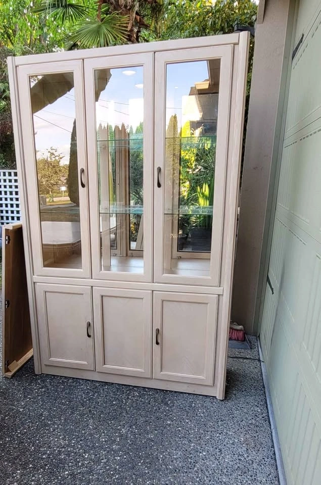 Solid oak white washed 1990's dining set with china cabinet - photo 2