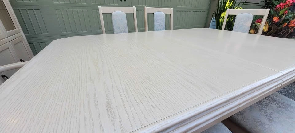 Solid oak white washed 1990's dining set with china cabinet - photo 3