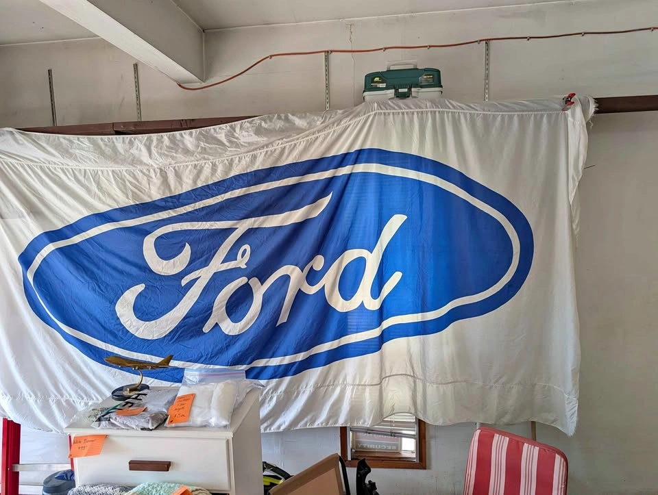 Ford Logo Banner
