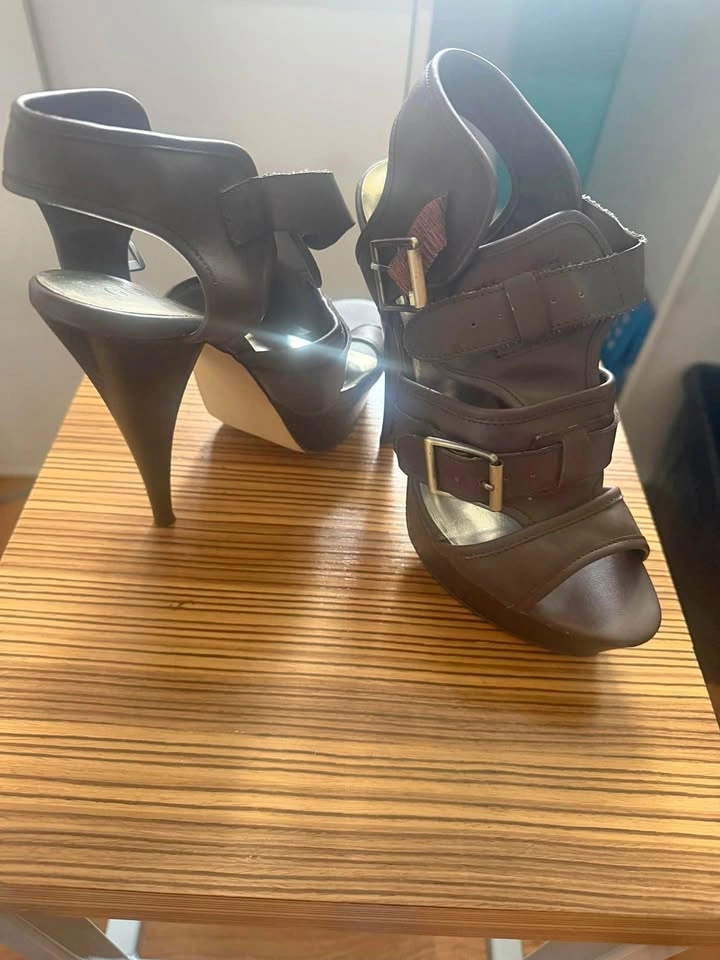 Guess shoes