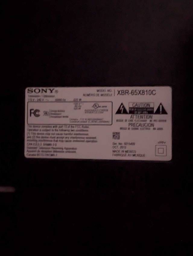 65" Sony 4K Smart TV (XBR-65X810C) - photo 2