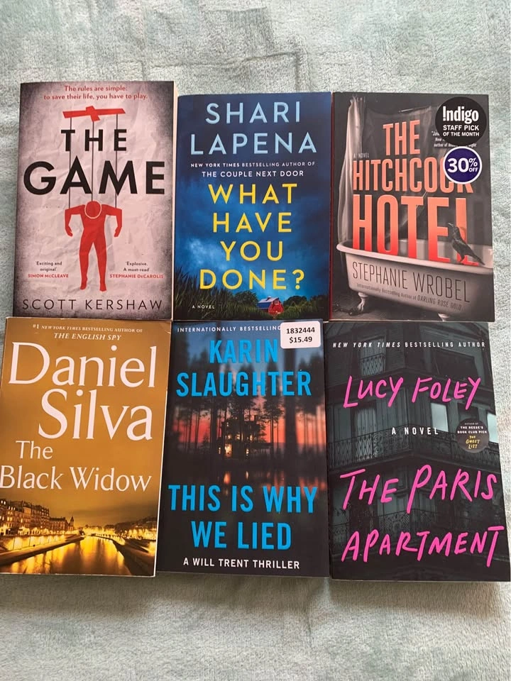 Assorted books - photo 5