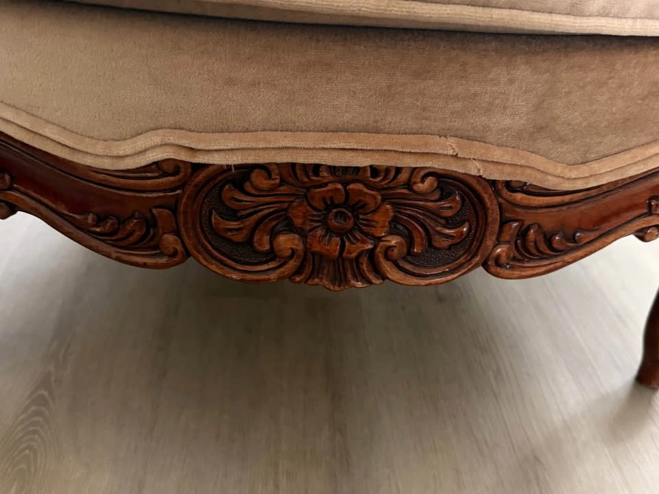 Vintage Carved Wood Tufted Armchair - photo 4