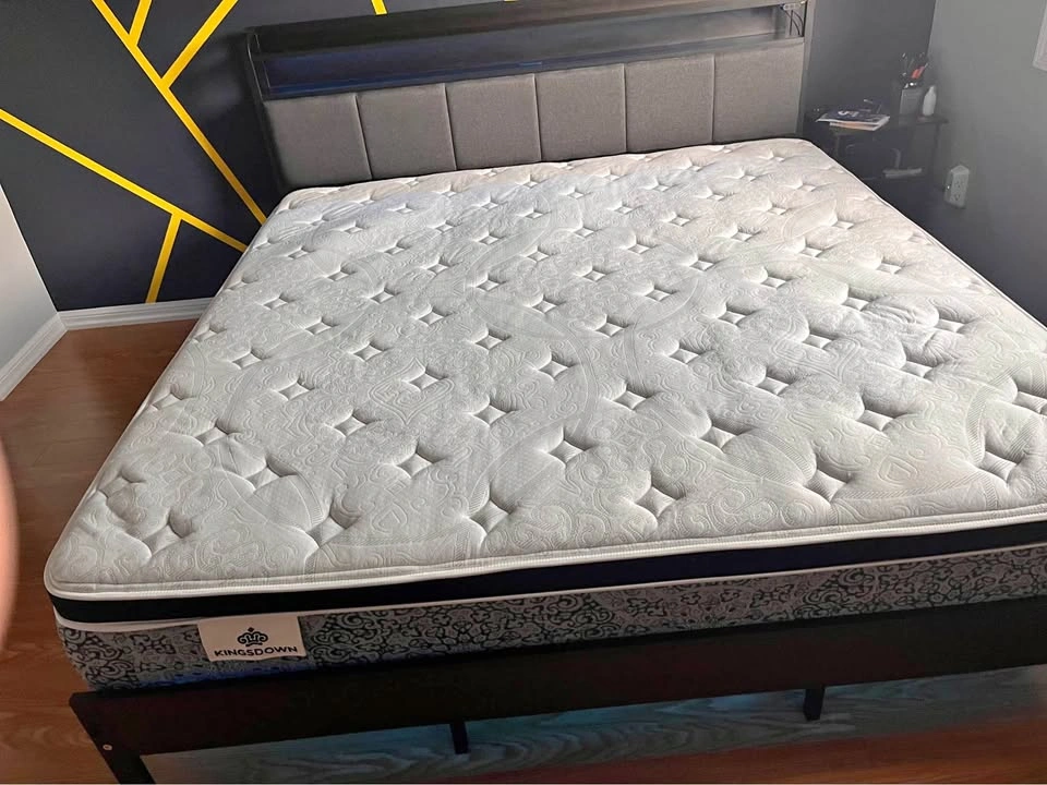 Like-New Kingsdown King Mattress – Euro Top