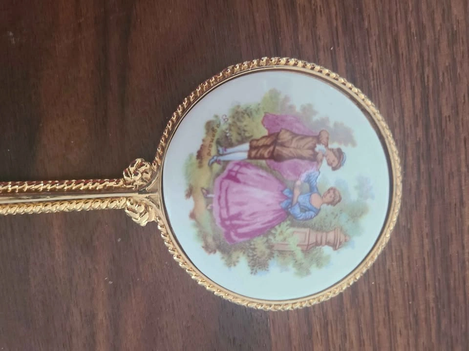 Vintage Fragonard Style Gold Tone Hand Mirror - photo 5