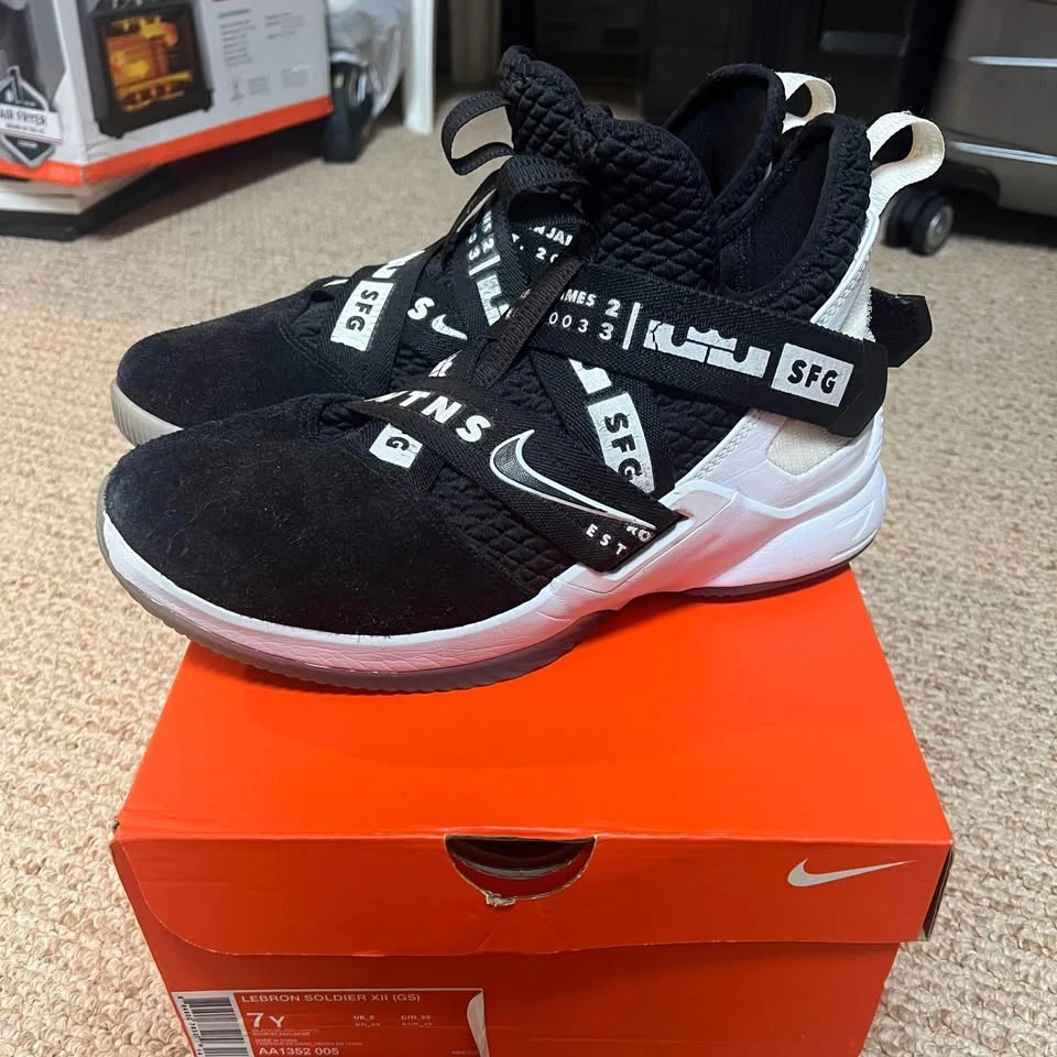 Nike Lebron Soldier XII Size 7 - photo 2